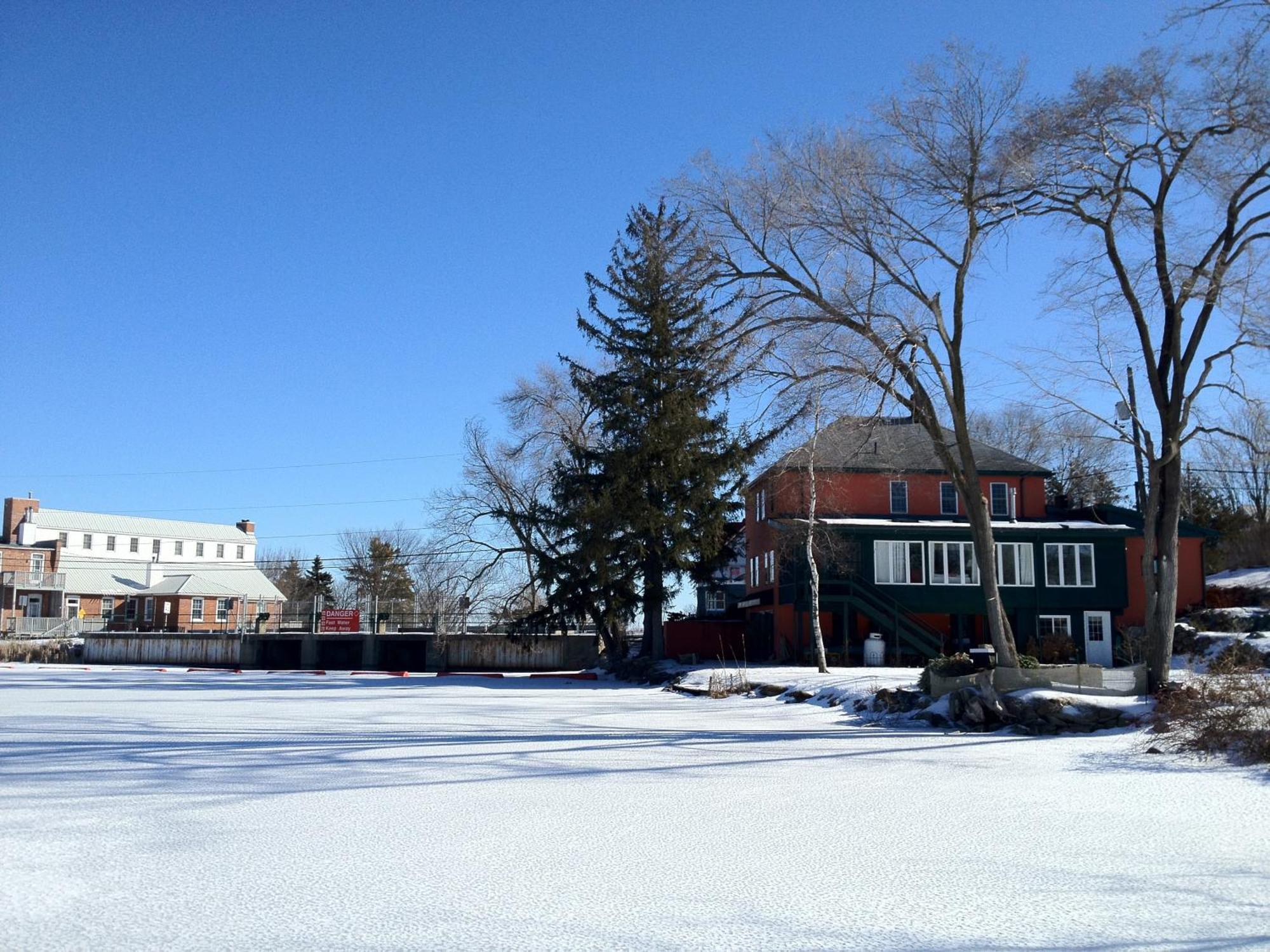 The Cove Inn Westport Exterior photo